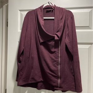Apt 9 zip front top in good condition